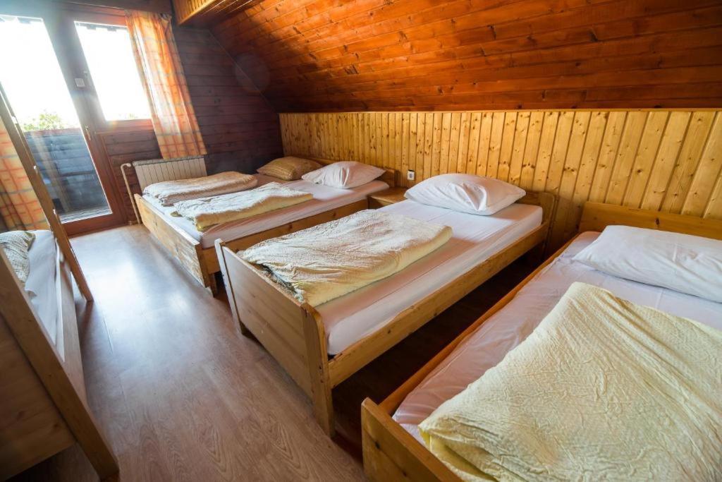Ruska Koca Hotel Hočko Pohorje Exterior foto