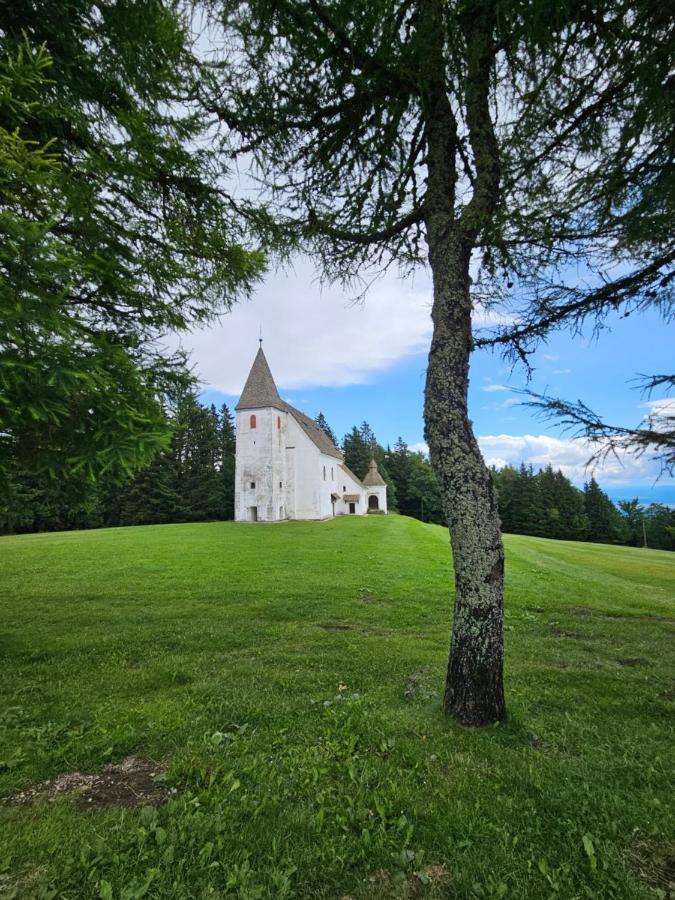 Ruska Koca Hotel Hočko Pohorje Exterior foto